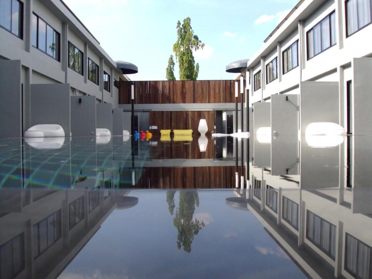 S Ratchada Leisure Hotel - Sha Plus Bangkok Exteriér fotografie The 2007–2008 building