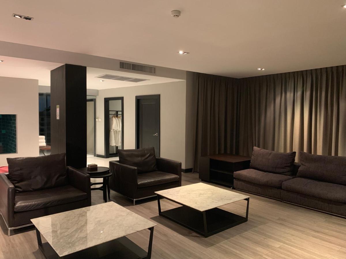 S Ratchada Leisure Hotel - Sha Plus Bangkok Exteriér fotografie The lounge at the airport