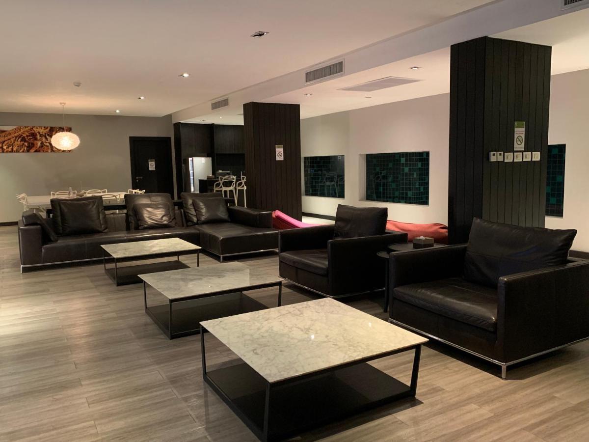 S Ratchada Leisure Hotel - Sha Plus Bangkok Exteriér fotografie The lounge at KLIA