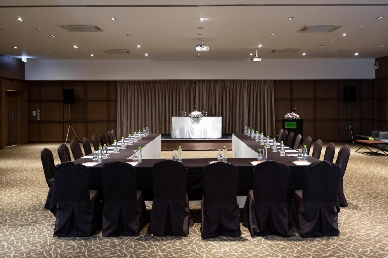 S Ratchada Leisure Hotel - Sha Plus Bangkok Exteriér fotografie Meeting room