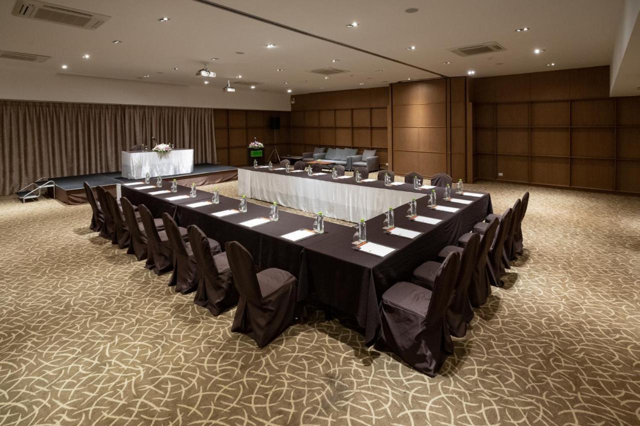 S Ratchada Leisure Hotel - Sha Plus Bangkok Exteriér fotografie Meeting room